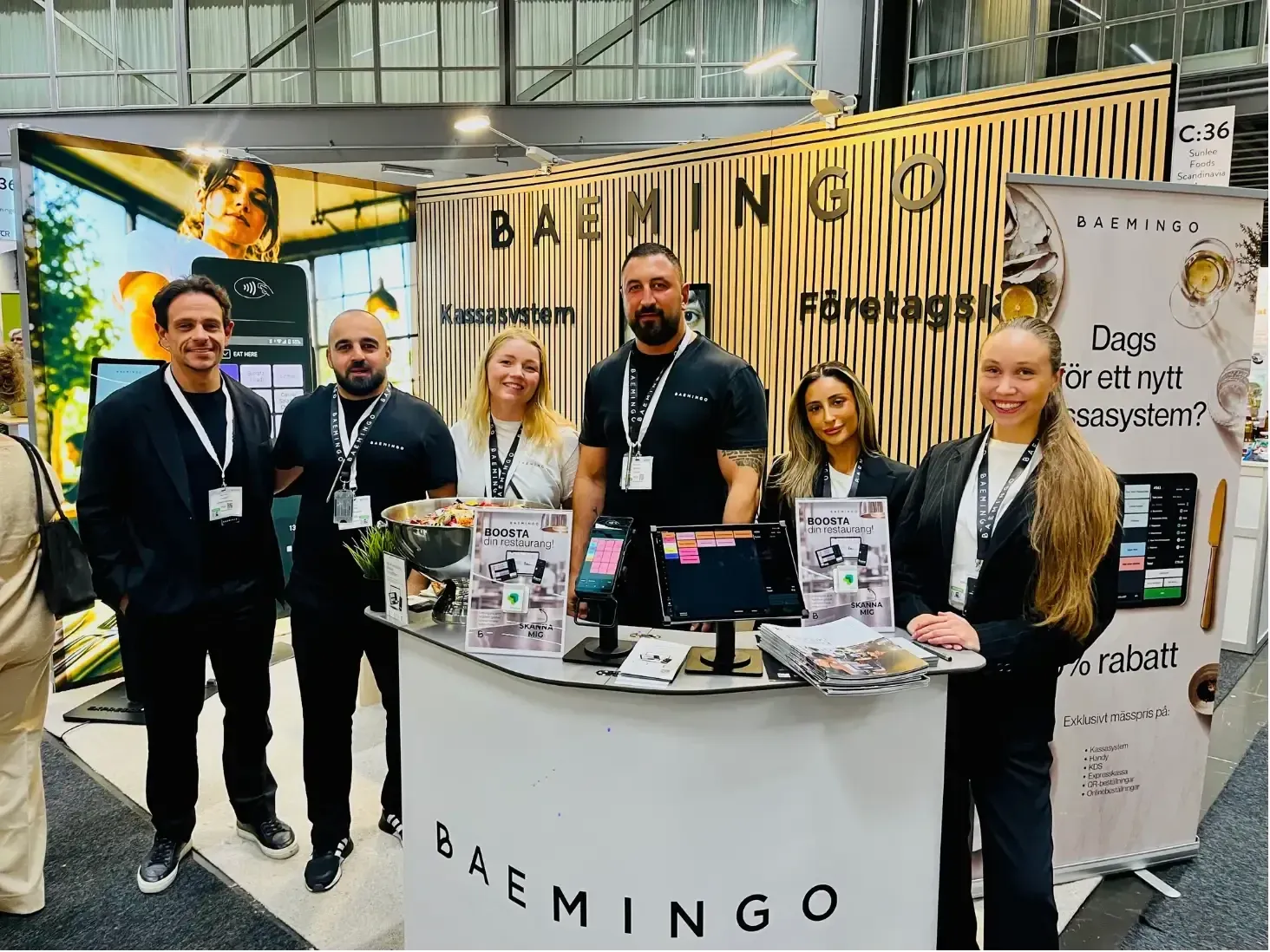 فريق Baemingo في المعرض — صورة مقدمة من الشركة.